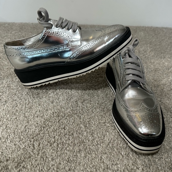 Prada Metallic Silver Lace Up Loafers Sz. 7.5.  100% Authentic - Picture 2 of 8